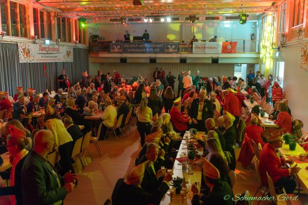 sessioneroeffnung-2023-028A65B1037-4052-AF04-3D70-DDCE11D9F1C1.jpg