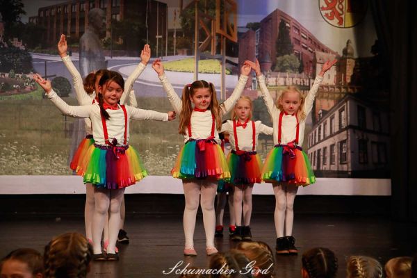 tanzfestival-2019-33d7129aae-fcef-8009-0f6c-8f1cfd1e1d9d17E6FAB3-2260-59EF-FB81-F0FC51D8D81A.jpg