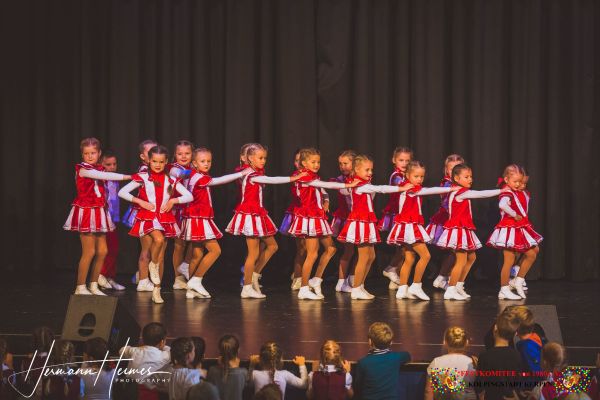 tanzfestival-903820F947637-4309-BF0B-84E4-758501F2794A.jpg