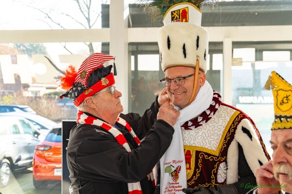wagenuebergabe-schoenauen-2026-006C3F0914C-C578-A373-EA71-FC92A505353A.jpg